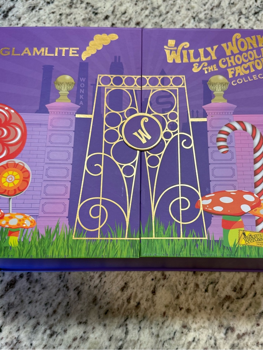 Glamlite x Willy Wonka & The Chocolate Factory PR Box Set EXCLUDING EGG SPONGE - Picture 2 of 16